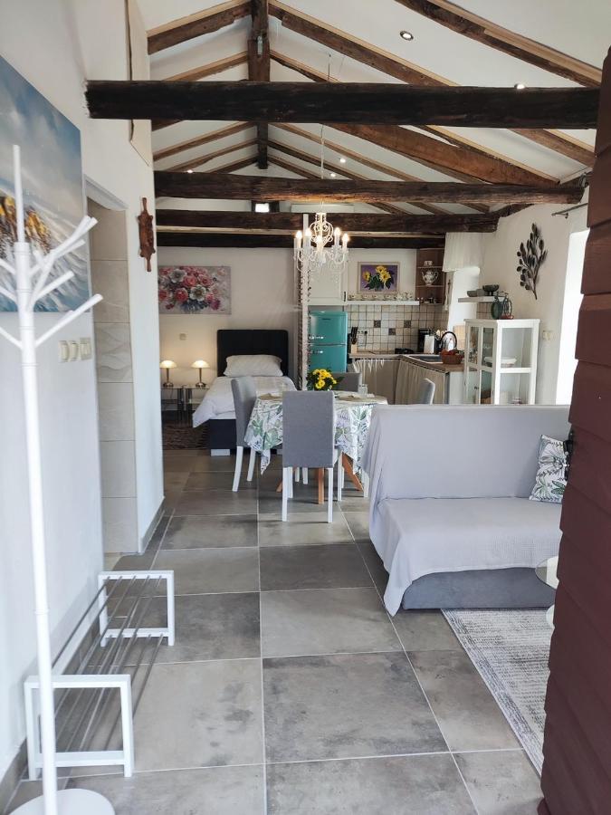 Ema 2 Apartment มาทุลยี ภายนอก รูปภาพ